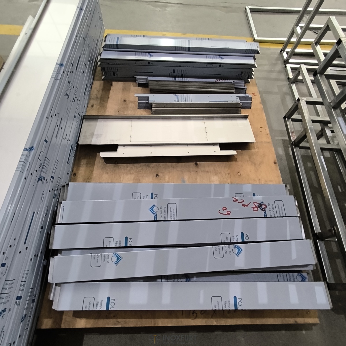 Stainless Steel Custom Section and Colored Profiles