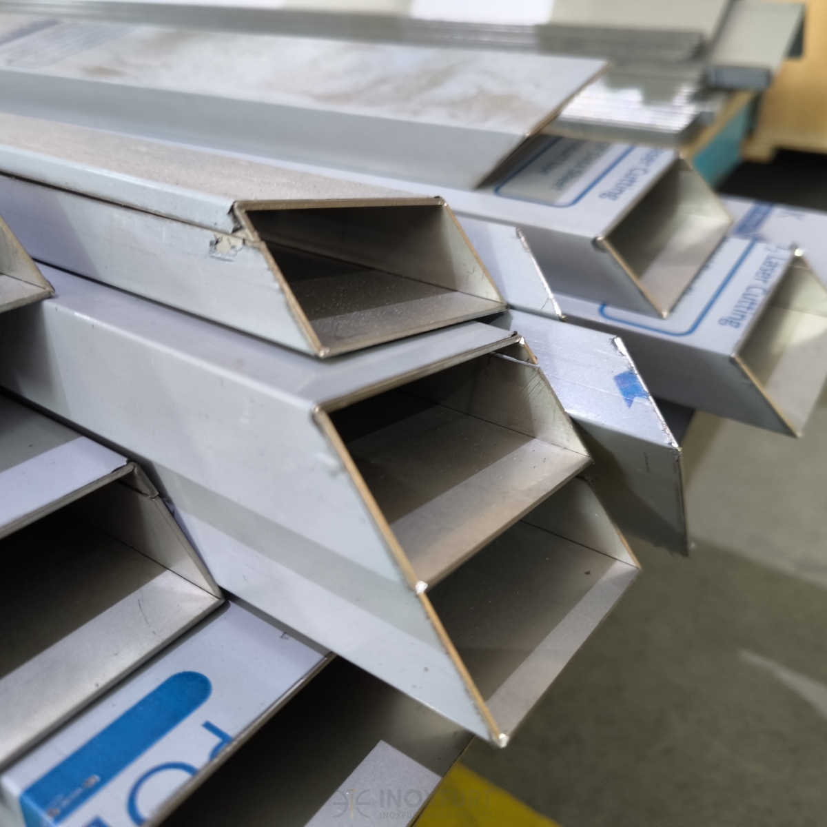 Stainless Steel Custom Section and Colored Profiles