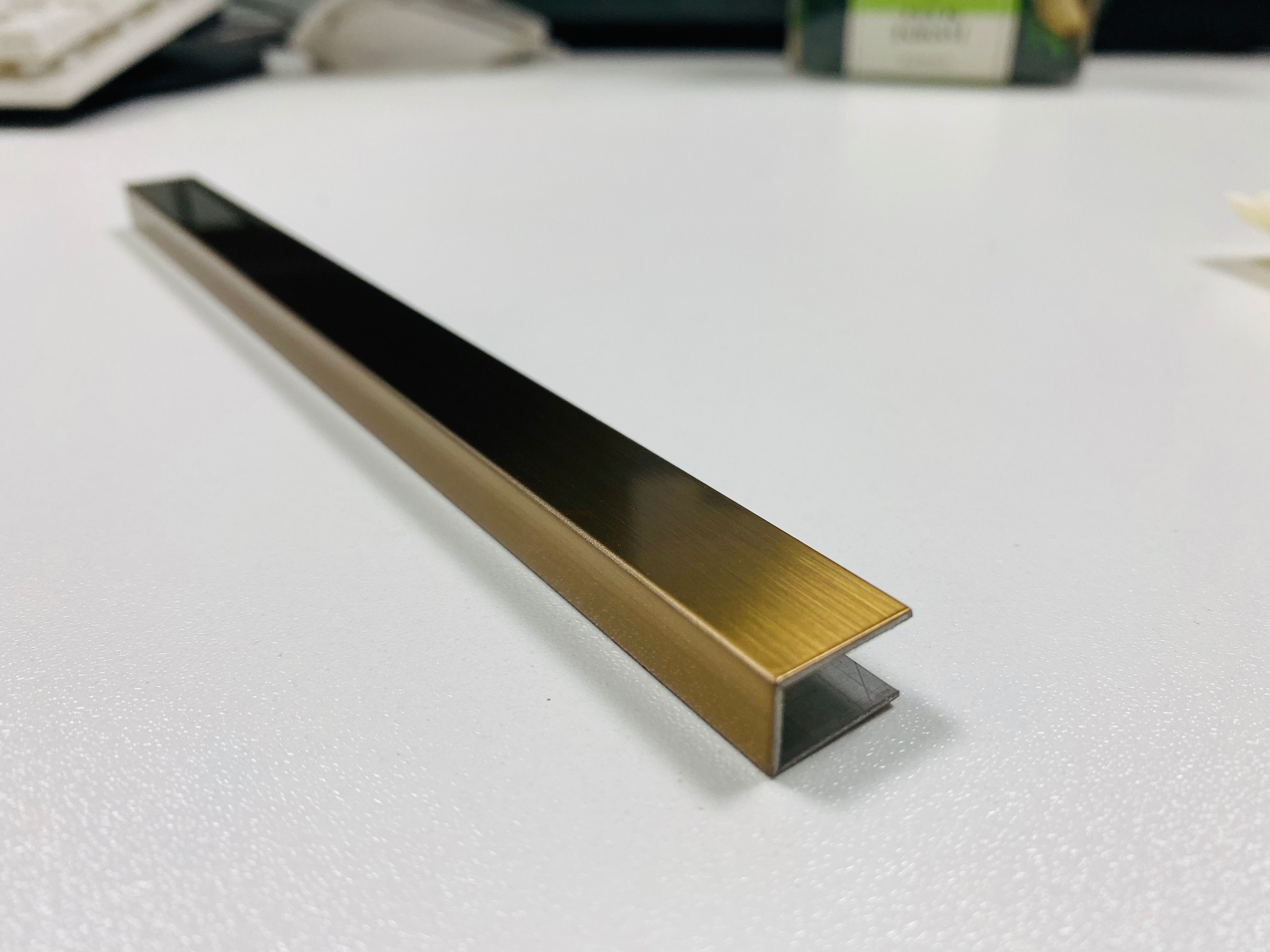 Stainless Steel Hairline Customized Colored U-Profiles for Wall and Ceiling Decoration